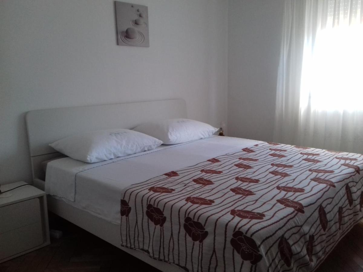 Apartment Dragan Pula Extérieur photo